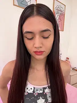 Snapshot of HallieLemon1 chatting on 12.03.25 HallieLemon1 online show from 12.03.25