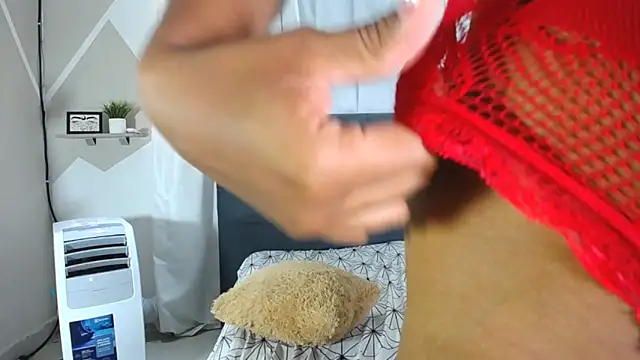 Hillary queen online show from 03.06.25