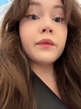 Peachy Dream online show from 10.31.25