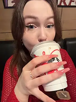 Snapshot of Peachy_Dream chatting on 05.19.26 Peachy Dream online show from 05.19.26