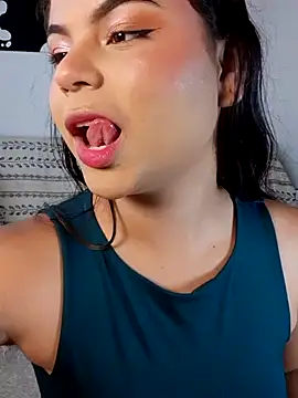 Cleo hills online show from 03.21.25