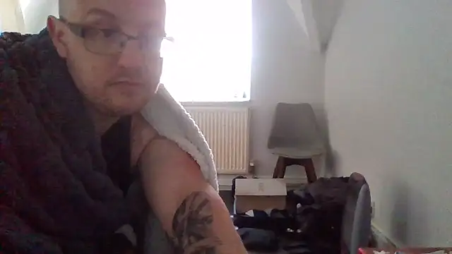 666closetbiboy online show from 04.11.26