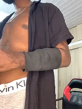 Snapshot of Jacksonking27 chatting on 11.20.25 Jacksonking27 online show from 11.20.25