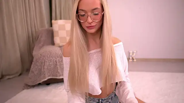 KylieJoyce online show from 02.07.26