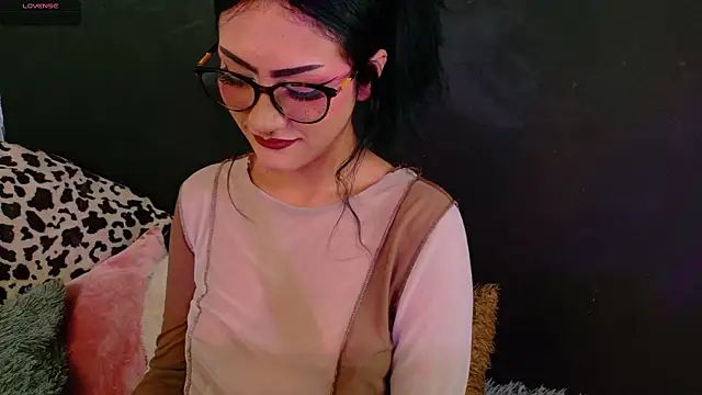 Snapshot of miluv19 chatting on 07.18.26 miluv19 online show from 07.18.26