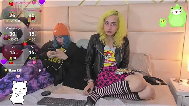 -kisa  online show from 11.21.25