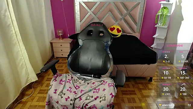 brithany smiith  online show from 01.08.25