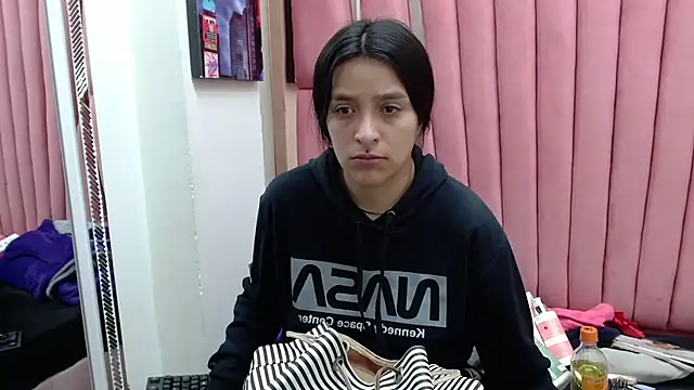 Sarah Hornny online show from 03.13.25