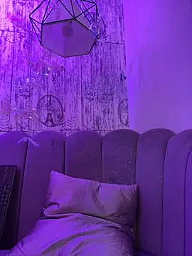 AbyThompson online show from 11.12.25