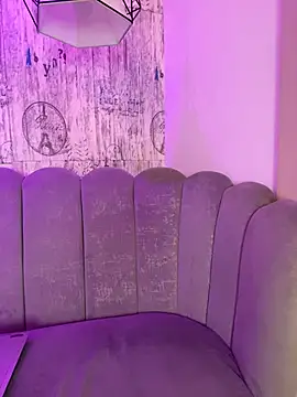 AbyThompson online show from 02.23.26