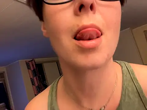 KatieBARBiE98 online show from 11.24.25