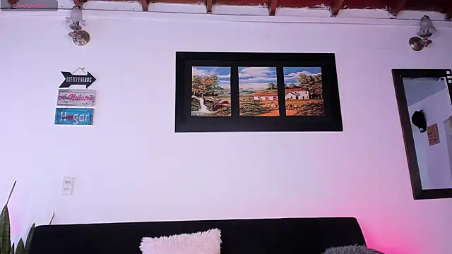 AlanaJohnson  online show from 02.04.25