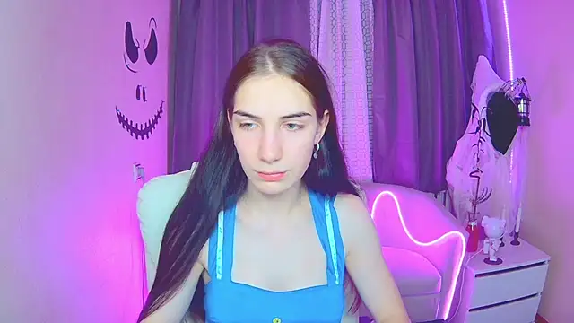 Snapshot of NikaStark_ chatting on 11.04.25 NikaStark online show from 11.04.25