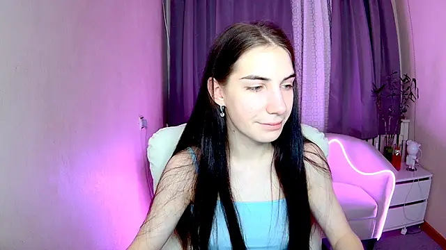 Snapshot of NikaStark_ chatting on 11.20.25 NikaStark online show from 11.20.25