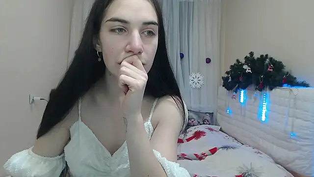 Snapshot of NikaStark_ chatting on 12.01.25 NikaStark online show from 12.01.25