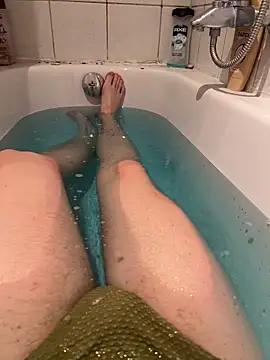 Snapshot of Michaela1222 chatting on 11.06.25 Michaela1222 online show from 11.06.25