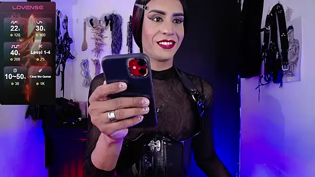 Snapshot of akinoro_ chatting on 12.15.24 akinoro online show from 12.15.24