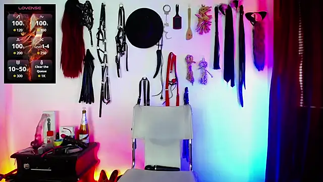 Snapshot of akinoro_ chatting on 09.10.25 akinoro online show from 09.10.25