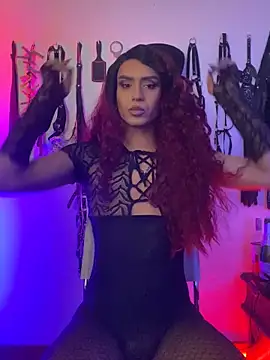 Snapshot of akinoro_ chatting on 10.22.25 akinoro online show from 10.22.25