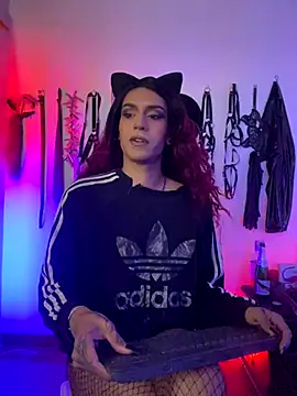 Snapshot of akinoro_ chatting on 10.23.25 akinoro online show from 10.23.25