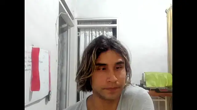 Snapshot of SophiaLevis chatting on 01.19.25 SophiaLevis online show from 01.19.25