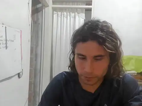 Snapshot of SophiaLevis chatting on 02.23.25 SophiaLevis online show from 02.23.25