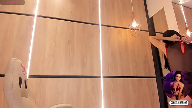 Snapshot of charlotte_colee chatting on 10.30.25 charlotte colee online show from 10.30.25