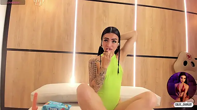 Snapshot of charlotte_colee chatting on 11.07.25 charlotte colee online show from 11.07.25