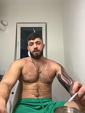 LoveIsBlind  online show from 12.19.24