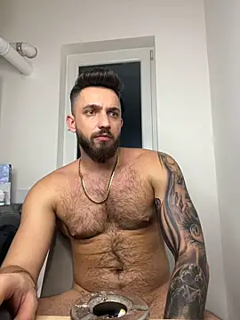 LoveIsBlind  online show from 12.27.24