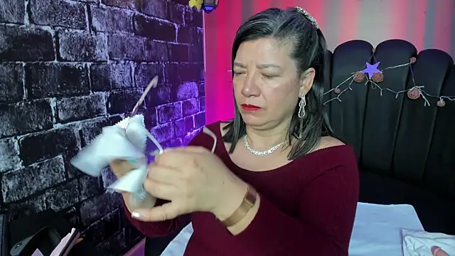 Snapshot of Madame_Jay chatting on 02.01.25 Madame Jay online show from 02.01.25