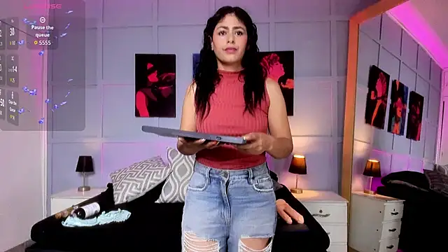 Snapshot of Elizabeth_Santos chatting on 11.27.25 Elizabeth Santos online show from 11.27.25