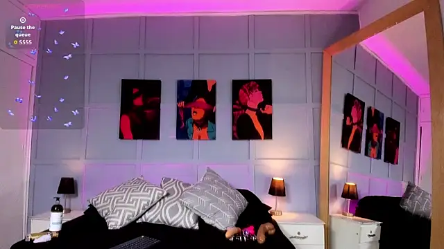 Snapshot of Elizabeth_Santos chatting on 11.28.25 Elizabeth Santos online show from 11.28.25