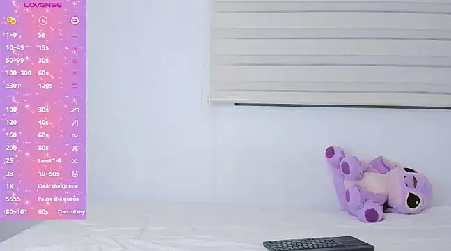 Snapshot of _violetadulce chatting on 12.23.24  violetadulce online show from 12.23.24