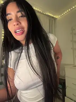 lina pink online show from 05.24.26