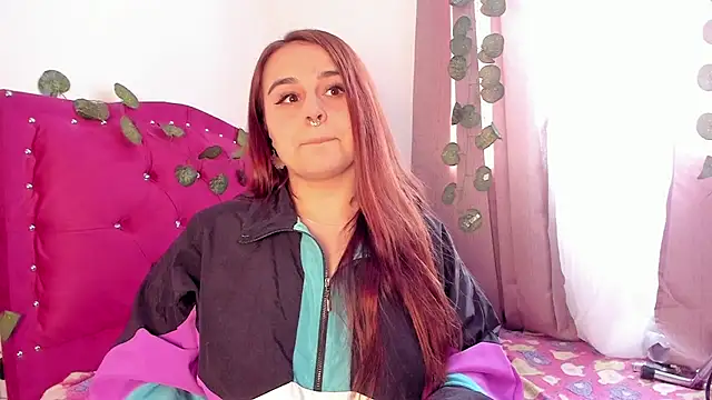 Snapshot of evy_orange1 chatting on 12.06.24 evy orange1 online show from 12.06.24