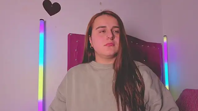 Snapshot of evy_orange1 chatting on 10.21.25 evy orange1 online show from 10.21.25