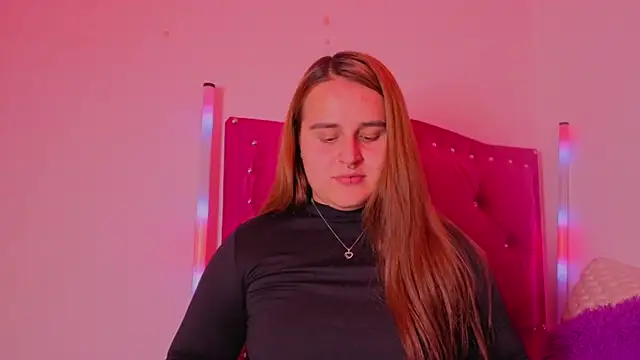 Snapshot of evy_orange1 chatting on 11.23.25 evy orange1 online show from 11.23.25