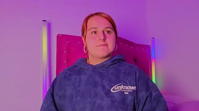 Snapshot of evy_orange1 chatting on 12.03.25 evy orange1 online show from 12.03.25