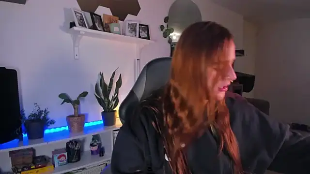 Snapshot of evy_orange1 chatting on 02.03.26 evy orange1 online show from 02.03.26