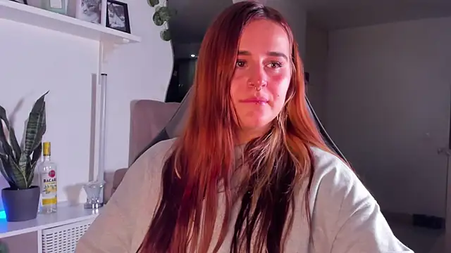 Snapshot of evy_orange1 chatting on 02.10.26 evy orange1 online show from 02.10.26