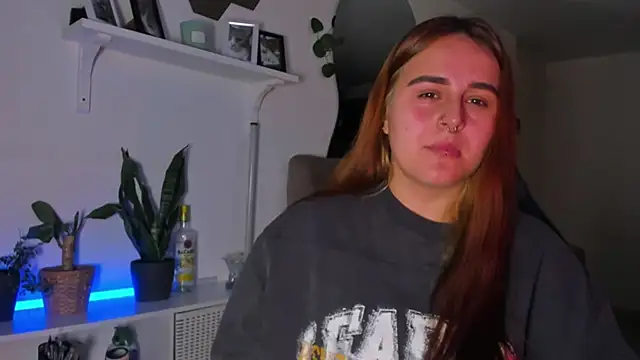 Snapshot of evy_orange1 chatting on 02.11.26 evy orange1 online show from 02.11.26