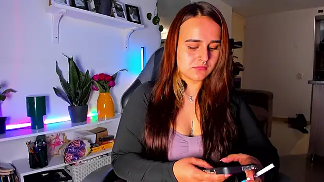 evy orange1 online show from 04.01.26