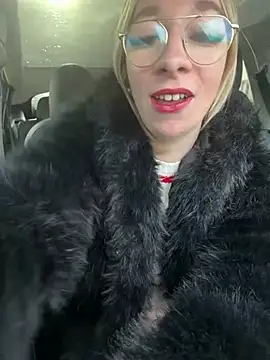 Snapshot of Giuliana_baby chatting on 03.11.26 Giuliana baby online show from 03.11.26