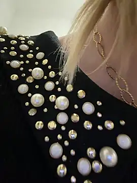 Snapshot of Giuliana_baby chatting on 04.02.26 Giuliana baby online show from 04.02.26