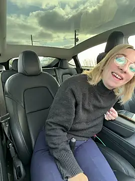 Snapshot of Giuliana_baby chatting on 04.04.26 Giuliana baby online show from 04.04.26