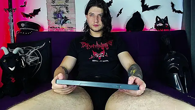 Snapshot of blckwolf_6 chatting on 12.14.25 blckwolf 6 online show from 12.14.25