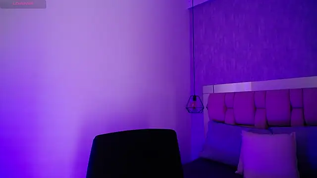 Roxie-Summers11 online show from 02.22.25