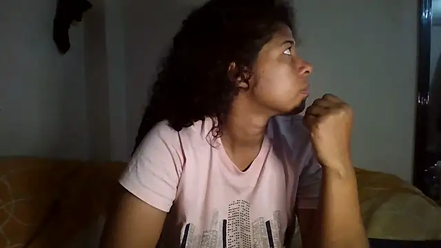 Snapshot of Ivon-09 chatting on 12.12.24 Ivon-09 online show from 12.12.24