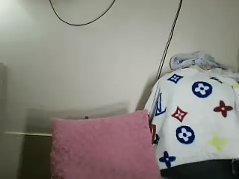 Snapshot of Ivon-09 chatting on 03.19.25 Ivon-09 online show from 03.19.25